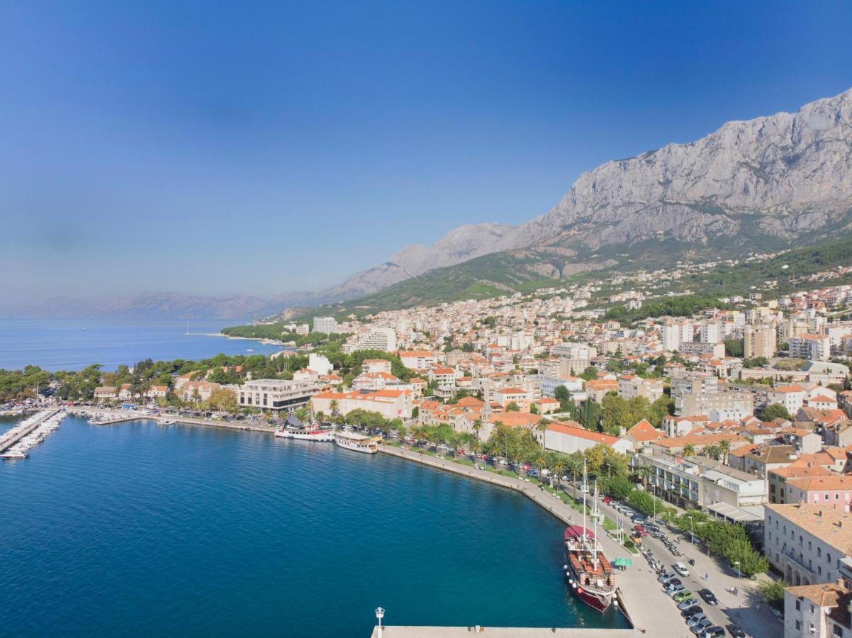 Apartments And Room Nevenka Makarska Dış mekan fotoğraf